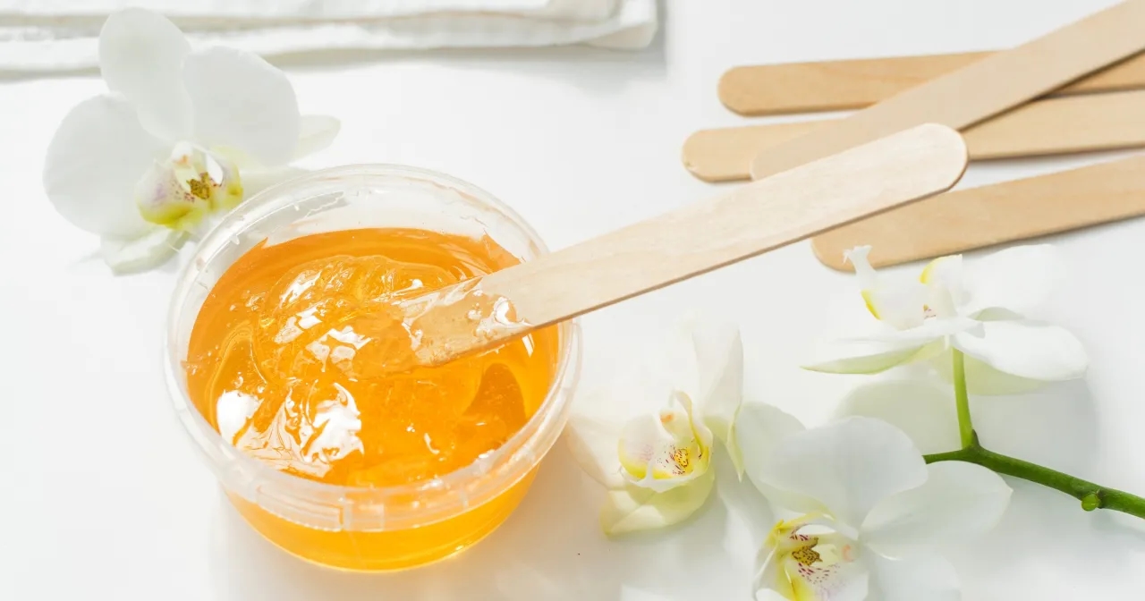 Jak zrobić pastę cukrową do depilacji - prosta receptura bez bólu