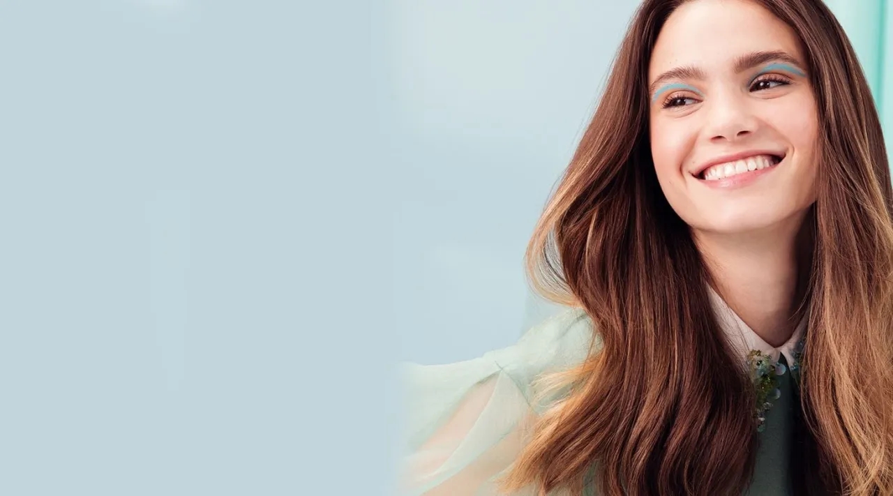 Jaki kolor włosów do bladej cery? Odkryj idealne odcienie dla siebie