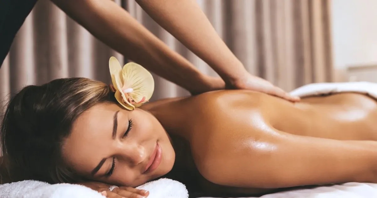 Masaż balijski jak wygląda – poznaj tajemnice relaksu i harmonii