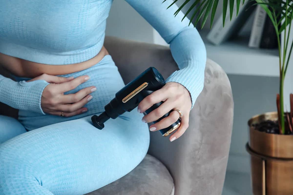 Czy pistolet do masażu rozbija cellulit? Sprawdź skuteczność tej metody