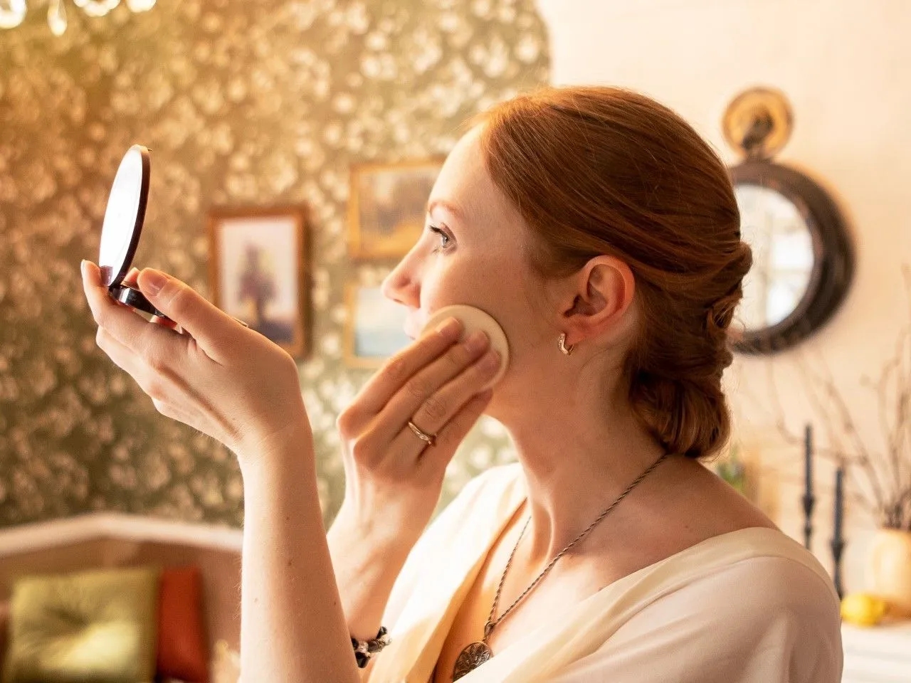 Najlepszy puder do cery mieszanej - uniknij błyszczenia i przesuszenia