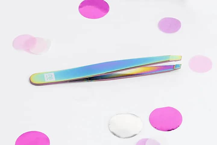 Jak wydepilować brwi bez bólu - skuteczne metody i porady