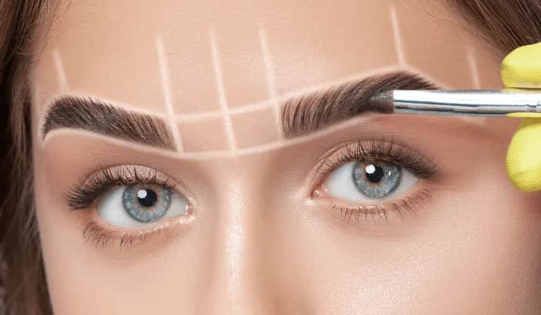 Jak zrobić kształt brwi, by uniknąć karykaturalnego efektu?