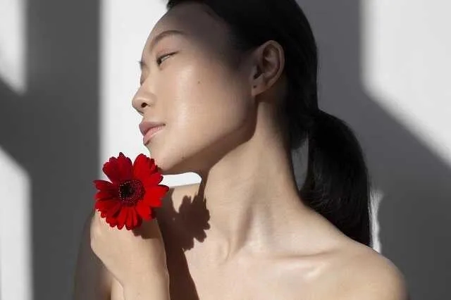 Czy krem BB niszczy cerę? Sprawdź, jak uniknąć podrażnień